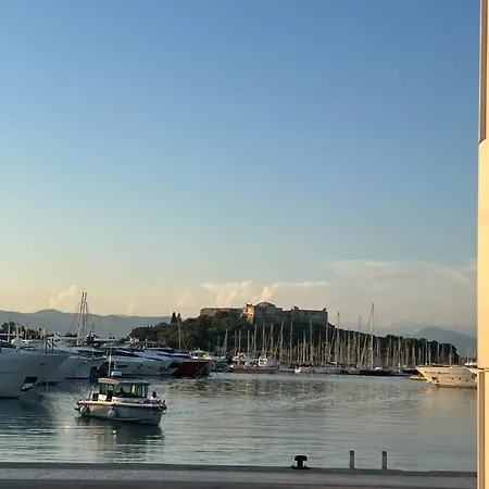 Appartement Old - Yacht View - Design - 5 Min